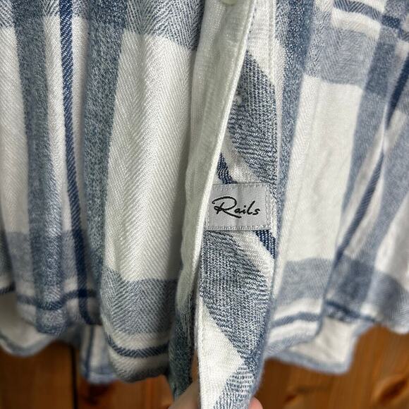 Rails Hunter Flannel Plaid Button Down Shirt Women’s Medium Blue White Cowgirl - Picture 7 of 10